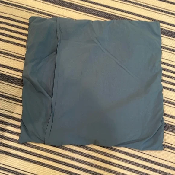 NWOT Serena & Lily Set of 2 Montauk Euro Shams in French Blue - Picture 6 of 7